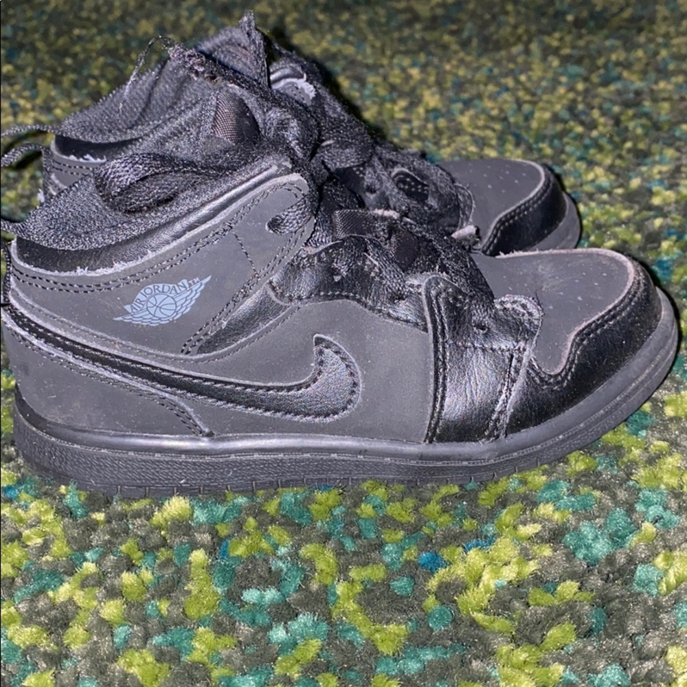 Nike 1s